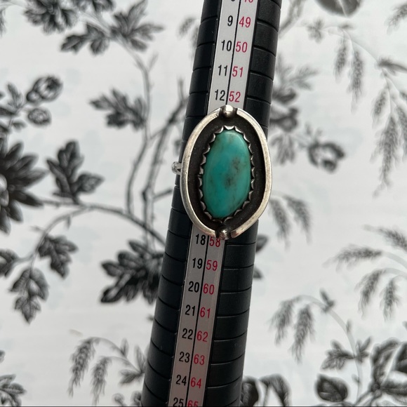 Vintage Sterling Silver Ring - Picture 6 of 10